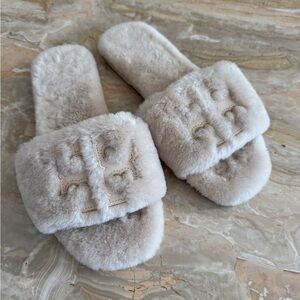 TORY BURCH Double T Logo Shearling Slides